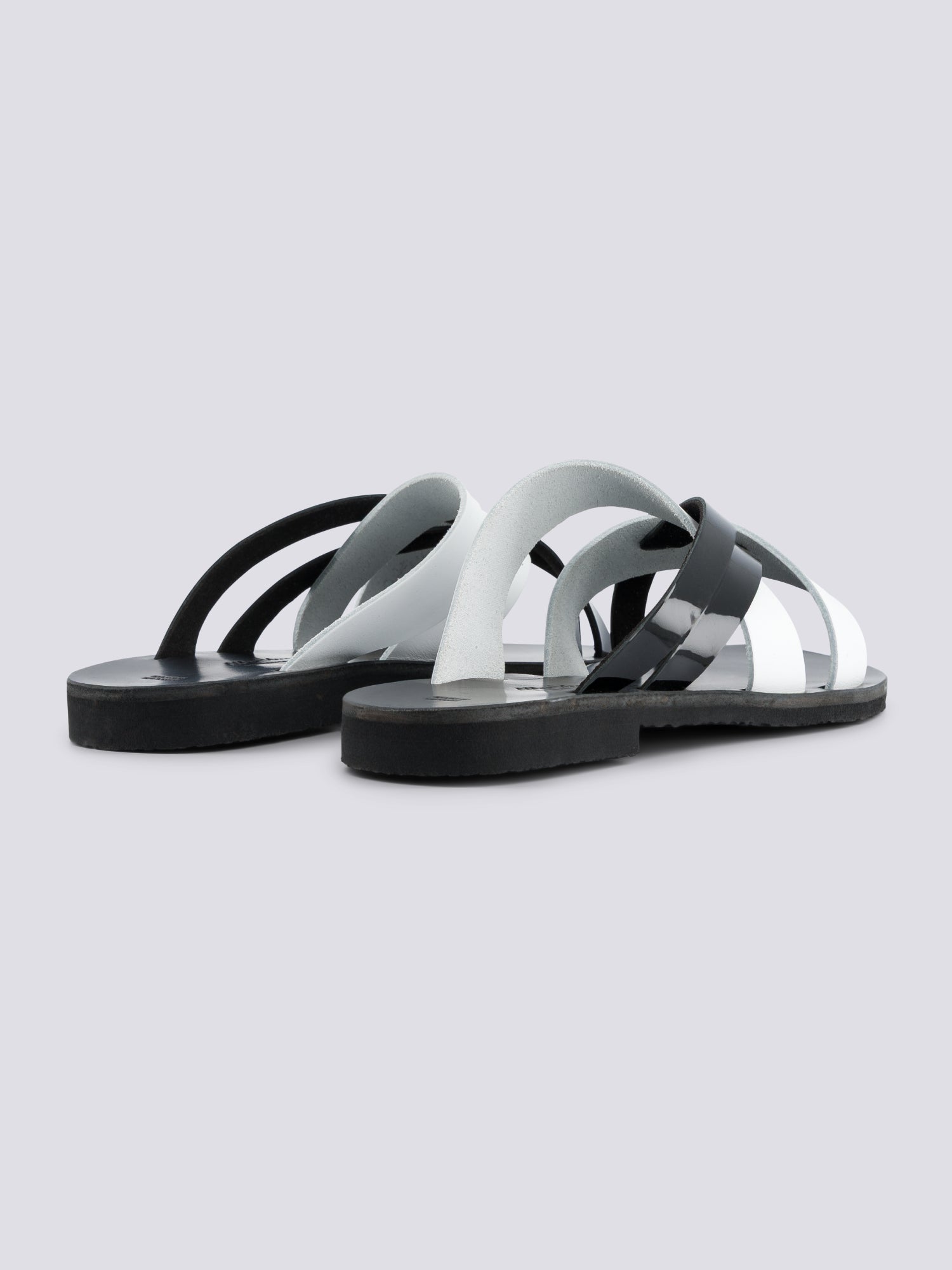 noir-vernis-et-blanc
