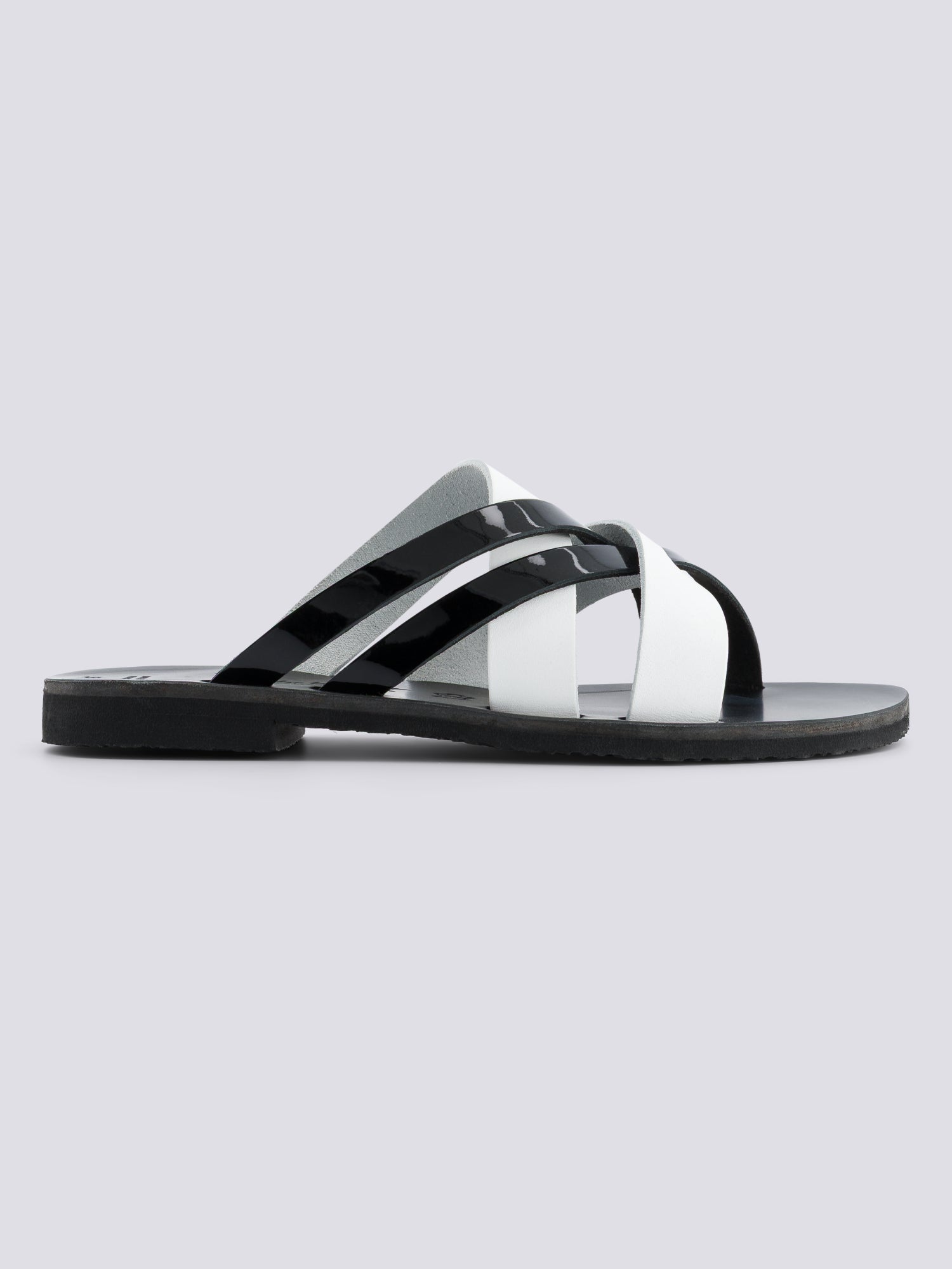 noir-vernis-et-blanc